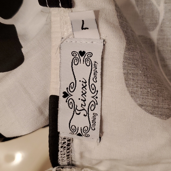 Trixxi Clothing Company White, Brown, and Red Floral Dress Size 7 Juniors - Picture 10 of 10